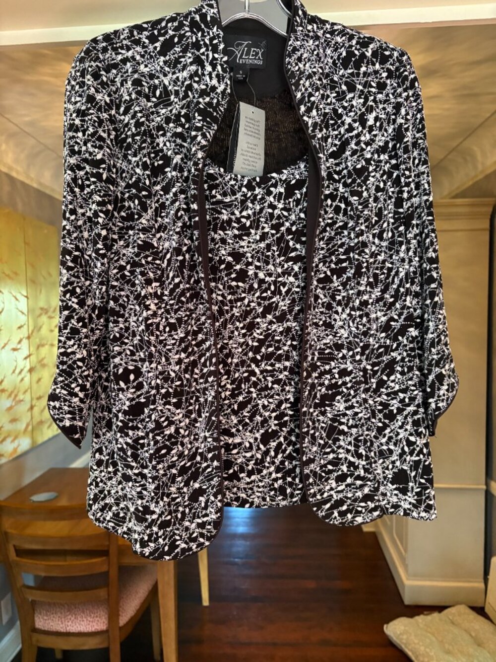 NWT (Other) Alex Evenings Silver Embroidered Leaf 2-piece set/twinset. Size S